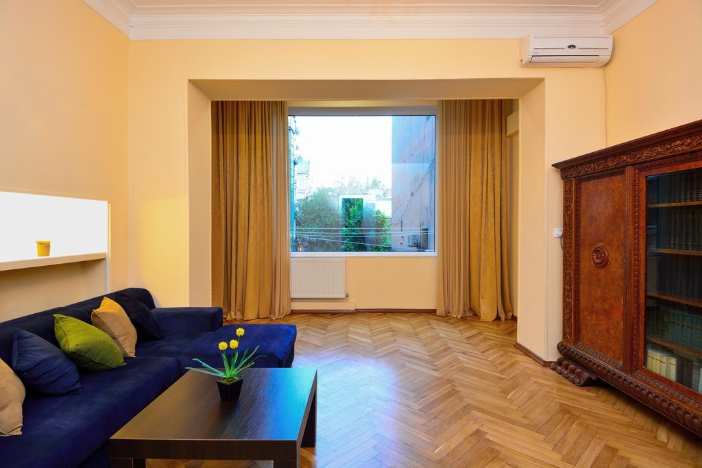 Gio'S Apartment Тбілісі Екстер'єр фото
