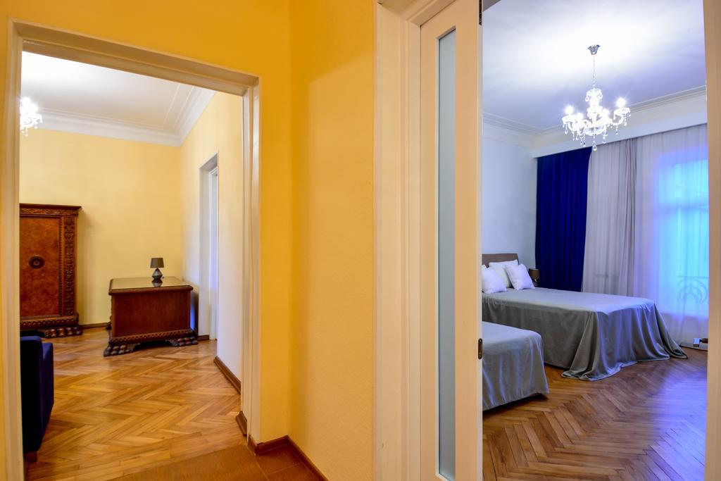 Gio'S Apartment Тбілісі Екстер'єр фото