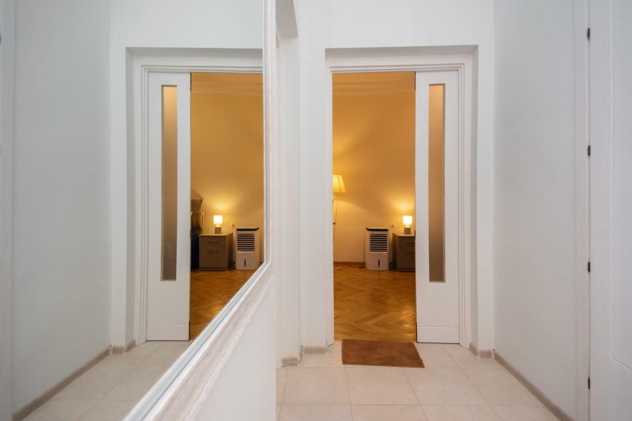 Gio'S Apartment Тбілісі Екстер'єр фото