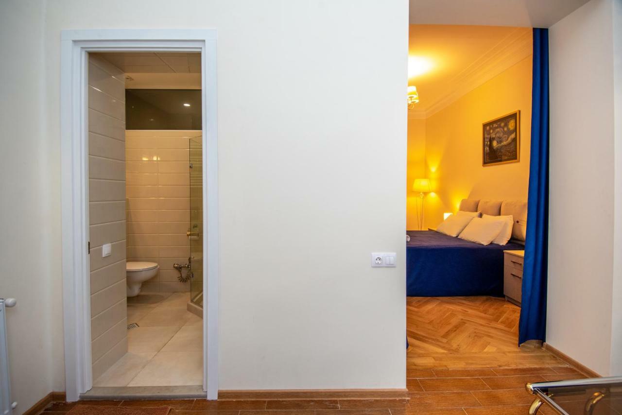 Gio'S Apartment Тбілісі Екстер'єр фото
