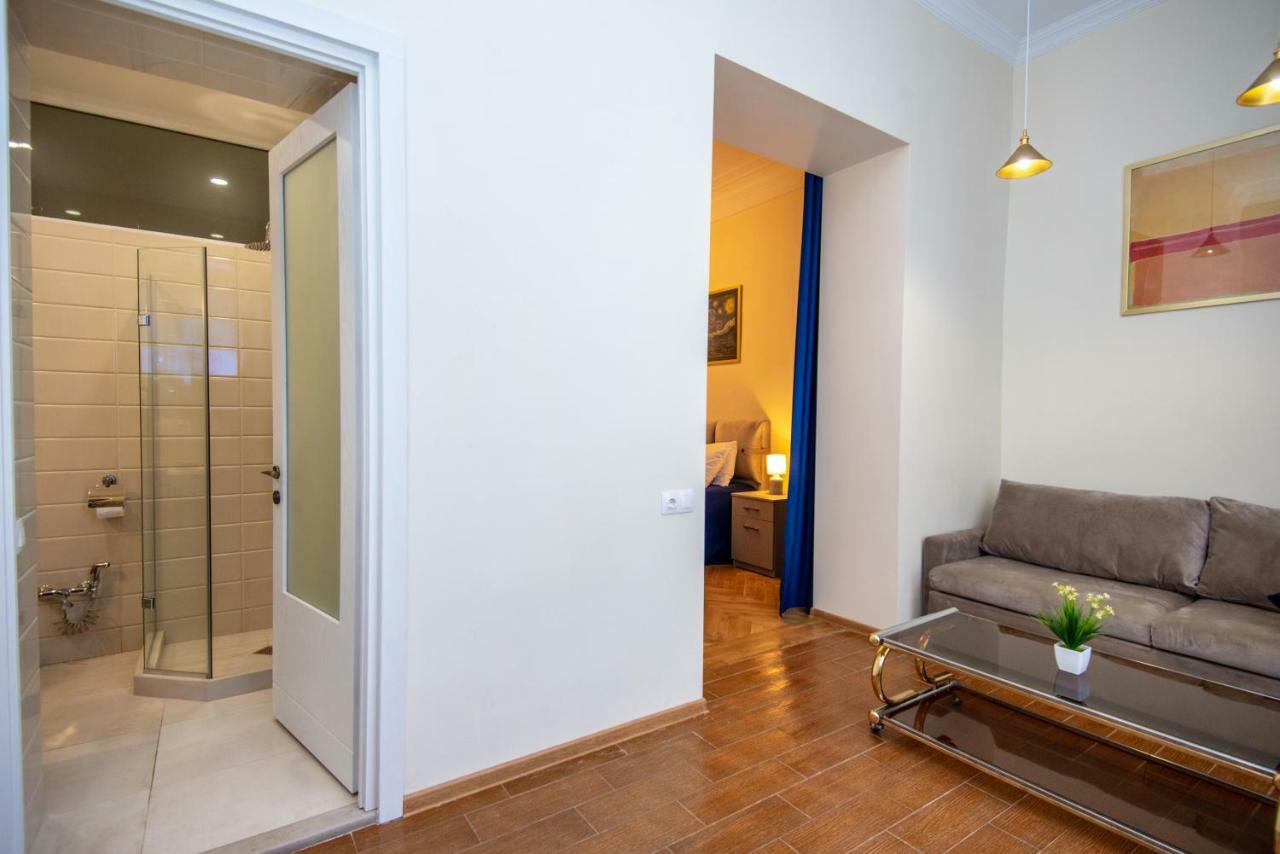 Gio'S Apartment Тбілісі Екстер'єр фото